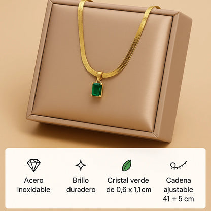 Collar dorado con cristal verde